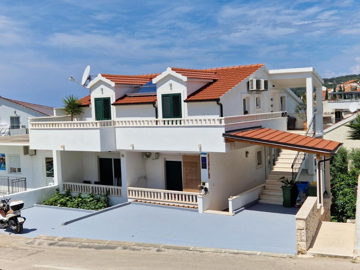 Apartments Bubalo Hvar Town Buitenkant foto