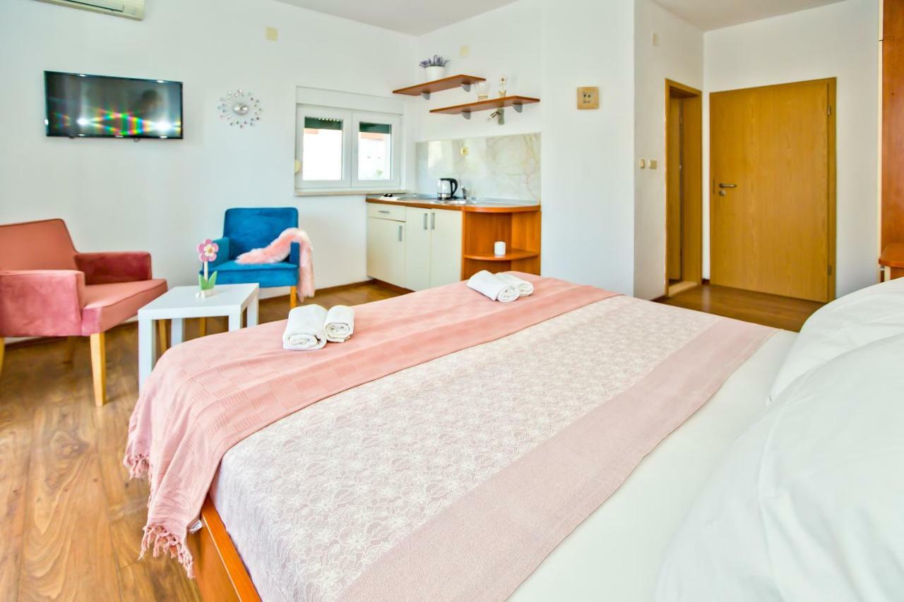 Apartments Bubalo Hvar Town Buitenkant foto